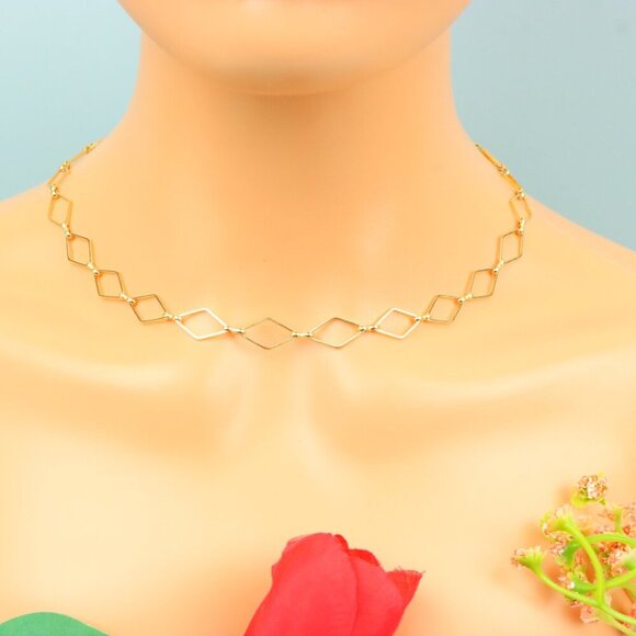 Delicate & Contemporary Necklace Chain, A Lovely Choice for Women, EVCH1846 - Picture 2 of 10